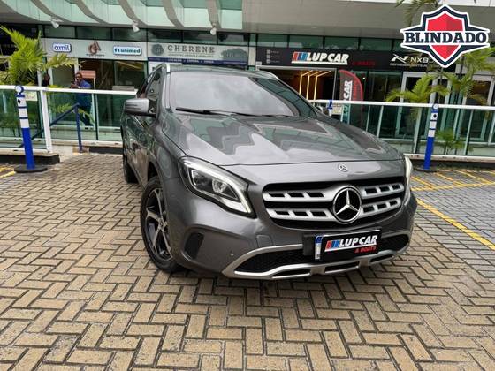 MERCEDES-BENZ GLA 200 1.6 CGI FLEX ADVANCE 7G-DCT